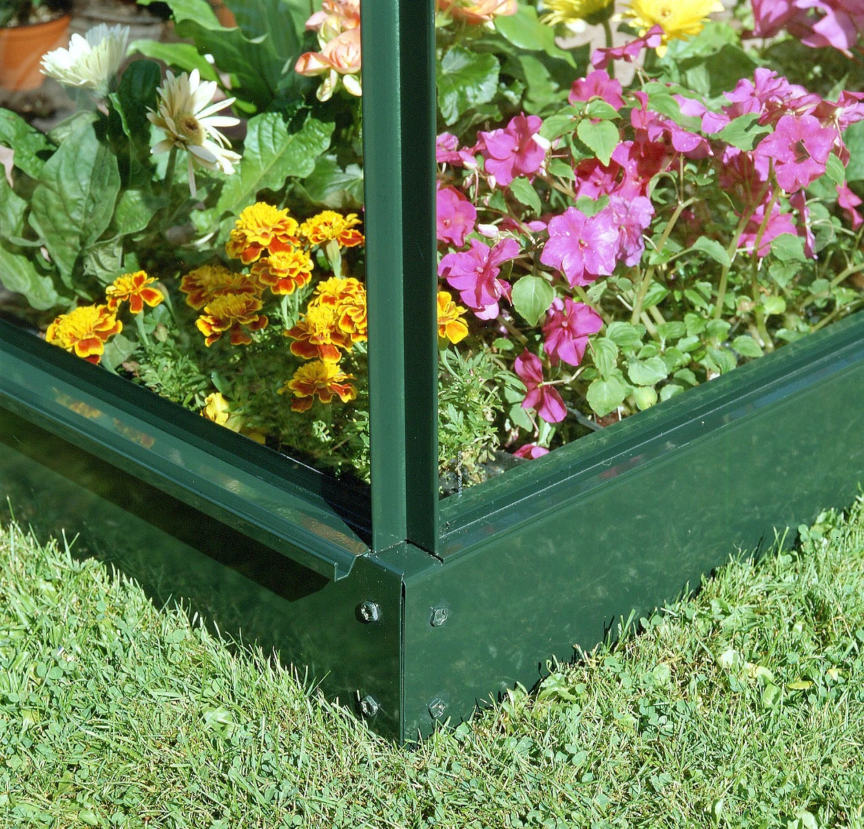 Royal Well Fundering Wall Garden 62 Groen Gecoat 3 Royal Well Fundering Wall Garden 62 Groen Gecoat