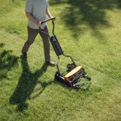 Fiskars StaySharp Max Kooimaaier -Exporteren Tuin Genoegen Winkel Fiskars Garden Action StaySharp Max Reel mower 1000591 1